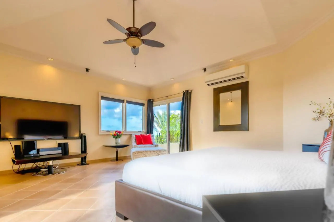 Your Own Private Oasis With Amazing Ocean Views In Tierra Del Sol Malmok Villa